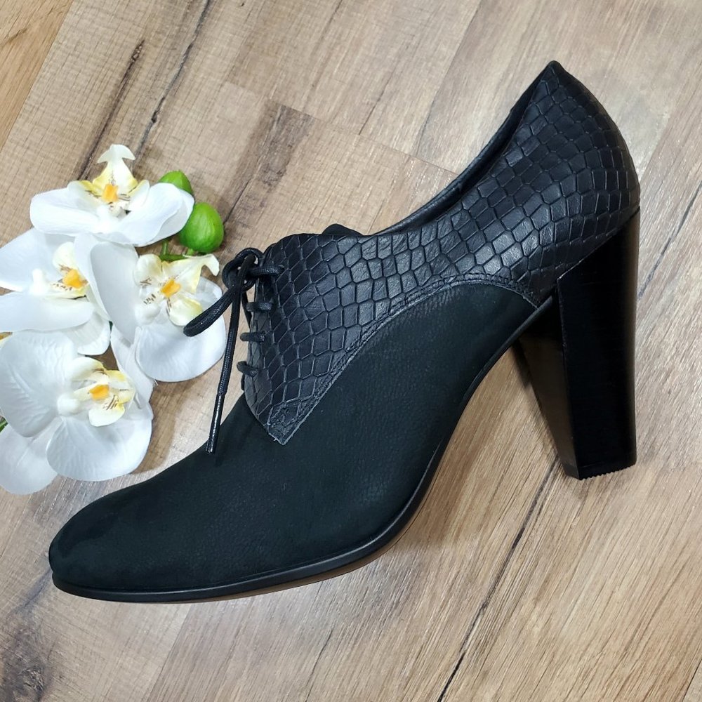 Ecco Black Leather and Croc Laced Derby Heels NWOT